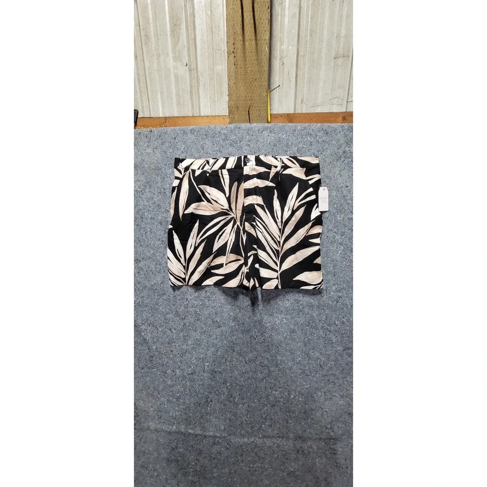 Time & Tru Linen Shorts Seps Tropical Black Size 2X‎ (20)